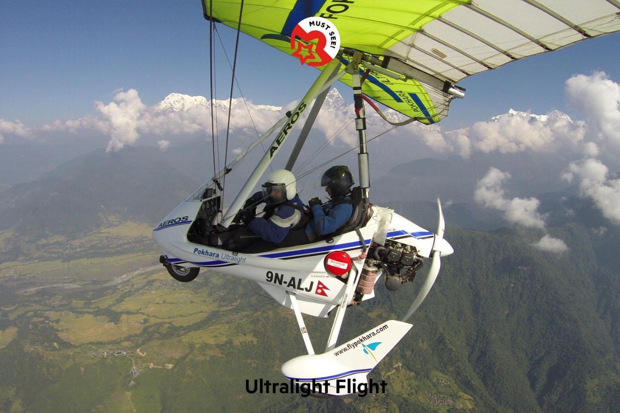 Oyo 575 Api Suites Pokhara Esterno foto